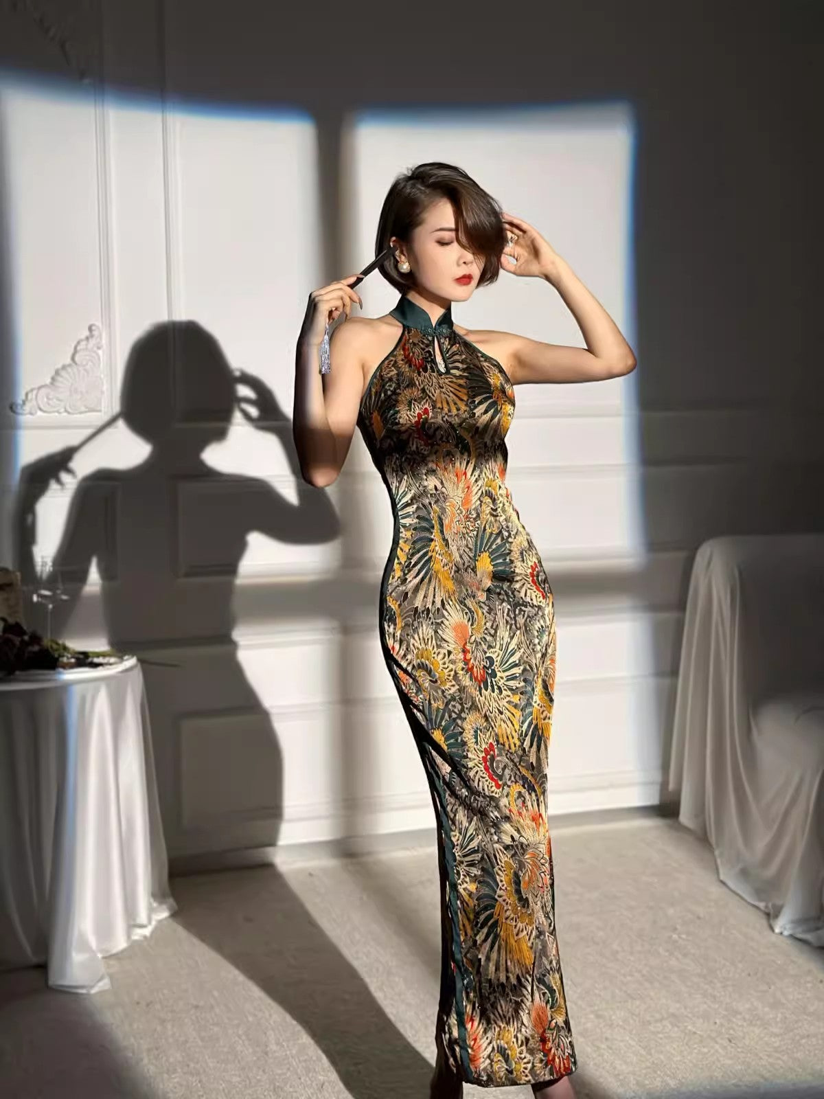 Sexy cheongsam. Sleeveless Qipao dress. Customized cheongsam.