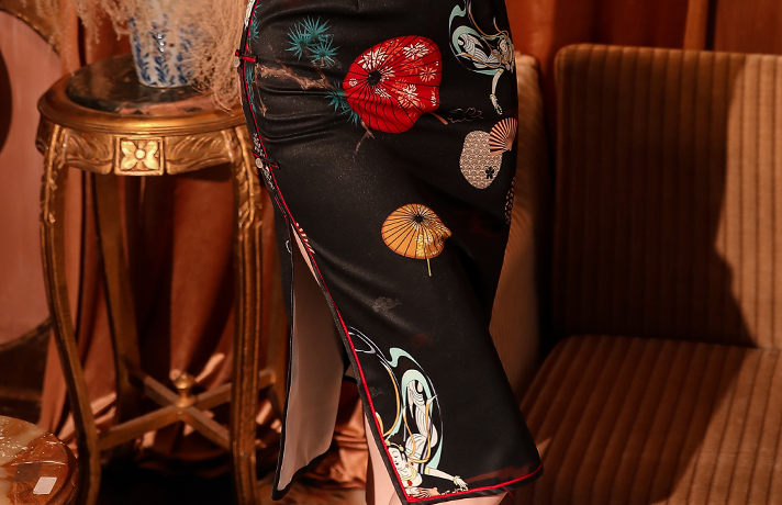 Black knee-length cheongsam dress. modern qipao. Custom dresses. Polyester and cotton blend