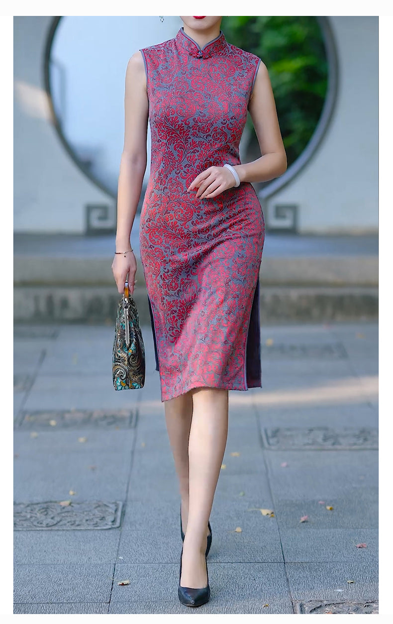 Traditional Chinese cheongsam with shawl. purple velvet qipao dress,