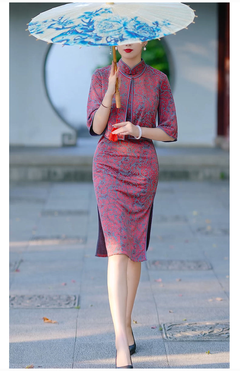 Traditional Chinese cheongsam with shawl. purple velvet qipao dress,