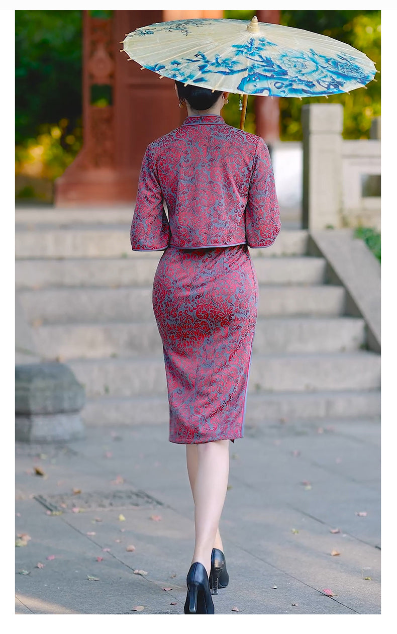 Traditional Chinese cheongsam with shawl. purple velvet qipao dress,