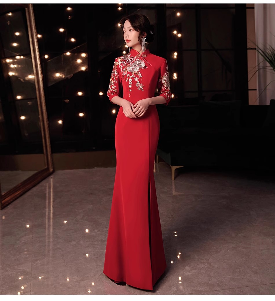 Chinese cheongsam dress. Modern Qipao. Traditional Qipao dress ...