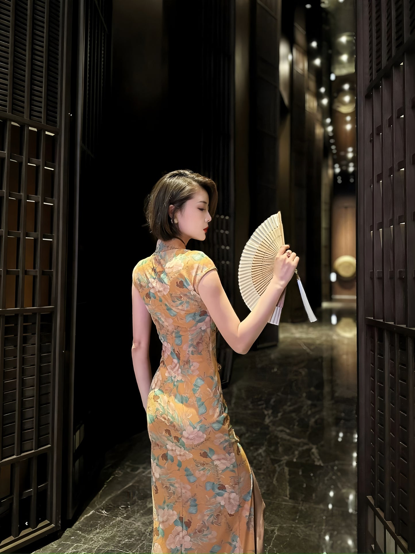 Gold-stamped printed retro cheongsam