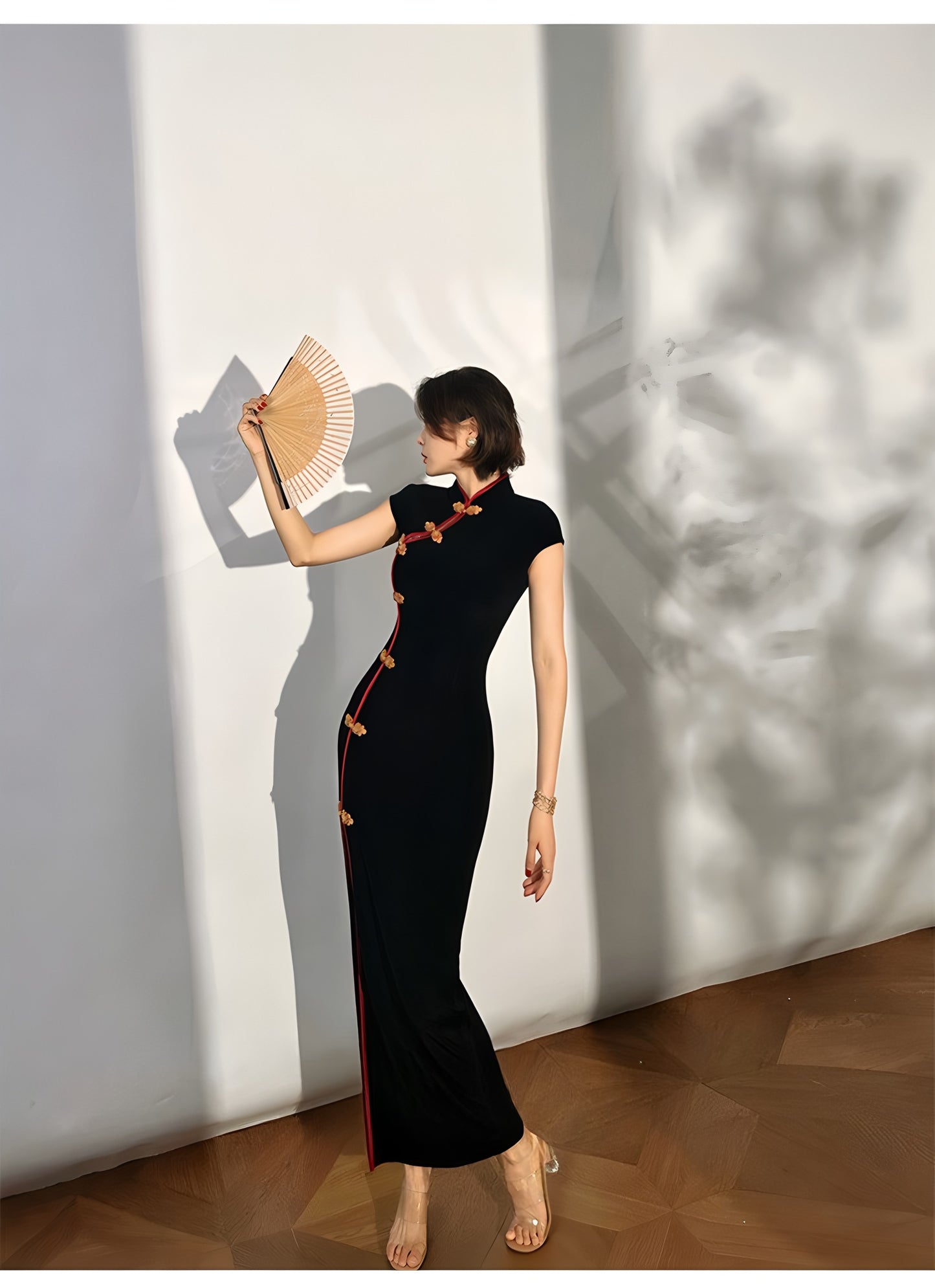 Black tight-fitting retro cheongsam