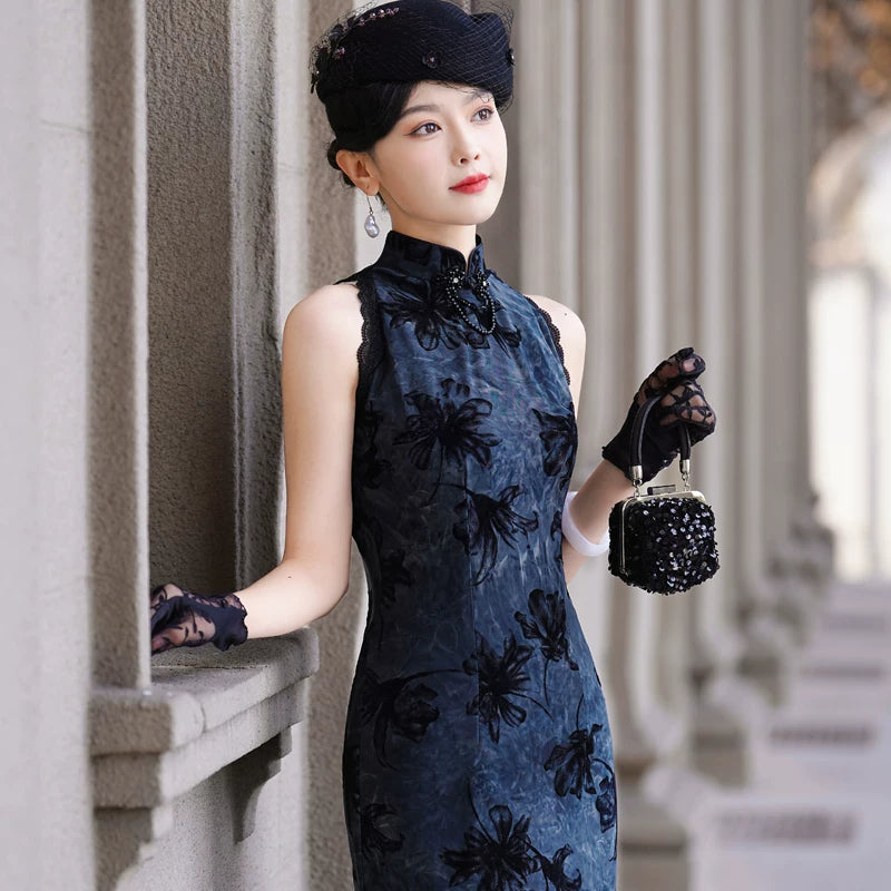 Blue sleeveless modern qipao gown