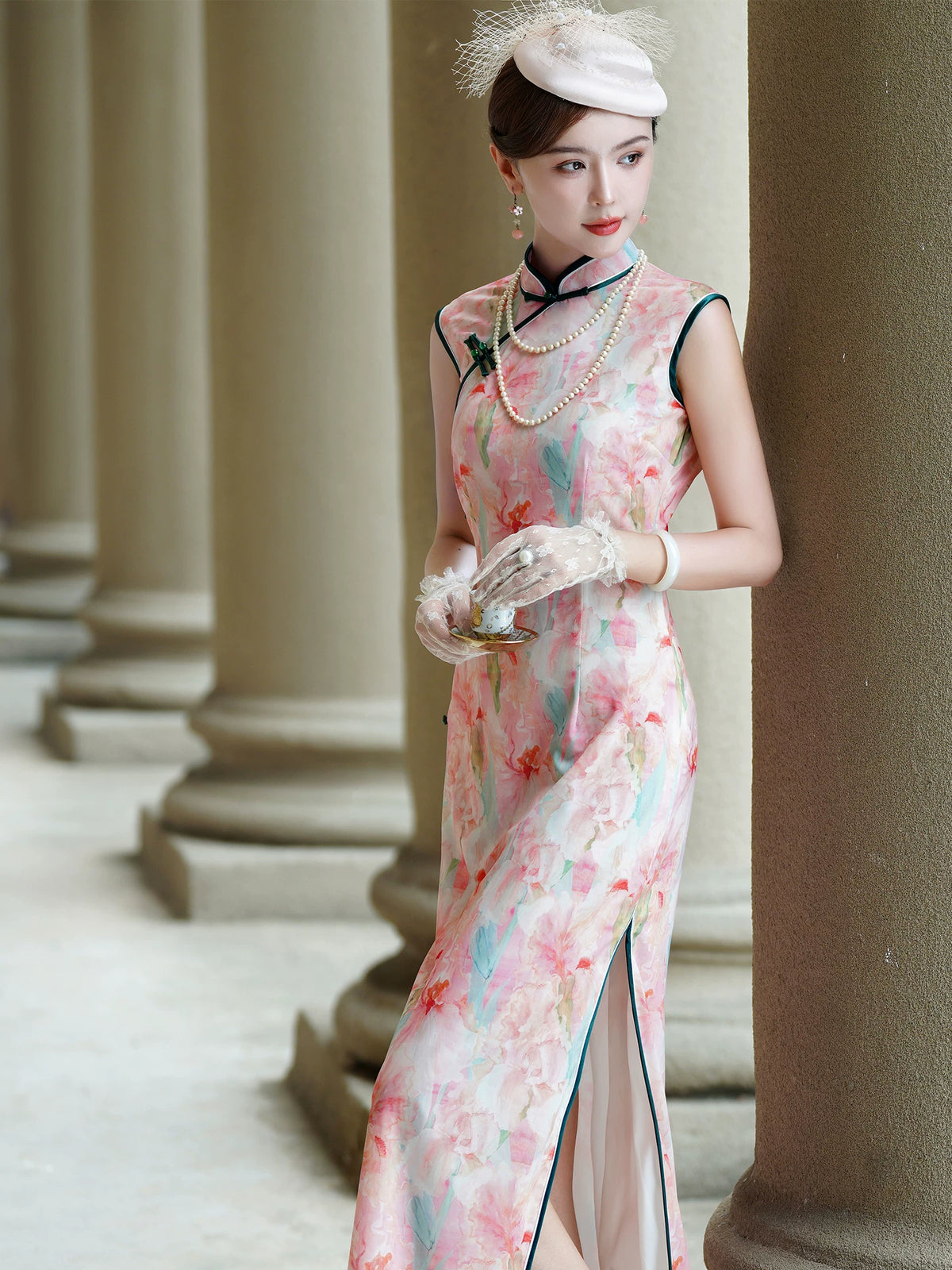 Pink sleeveless modern qipao gown