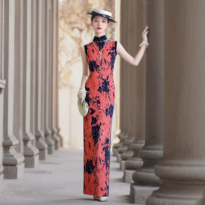 Red sleeveless modern qipao gown
