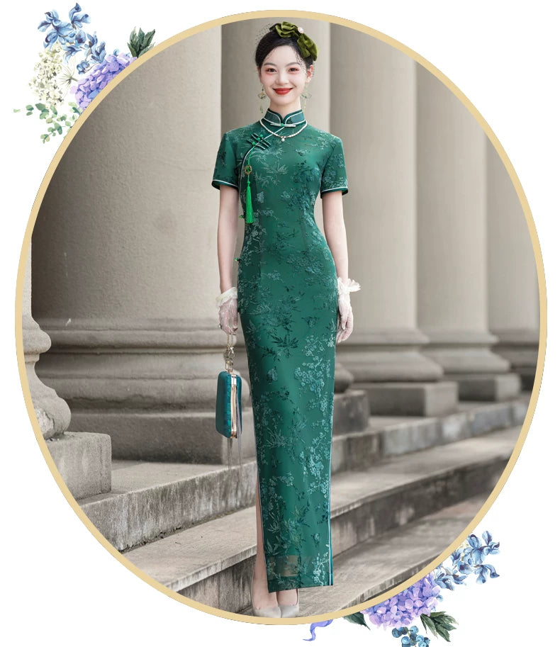 Short-sleeved green modern qipao gown