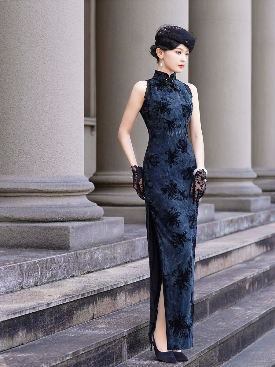 Blue sleeveless modern qipao gown