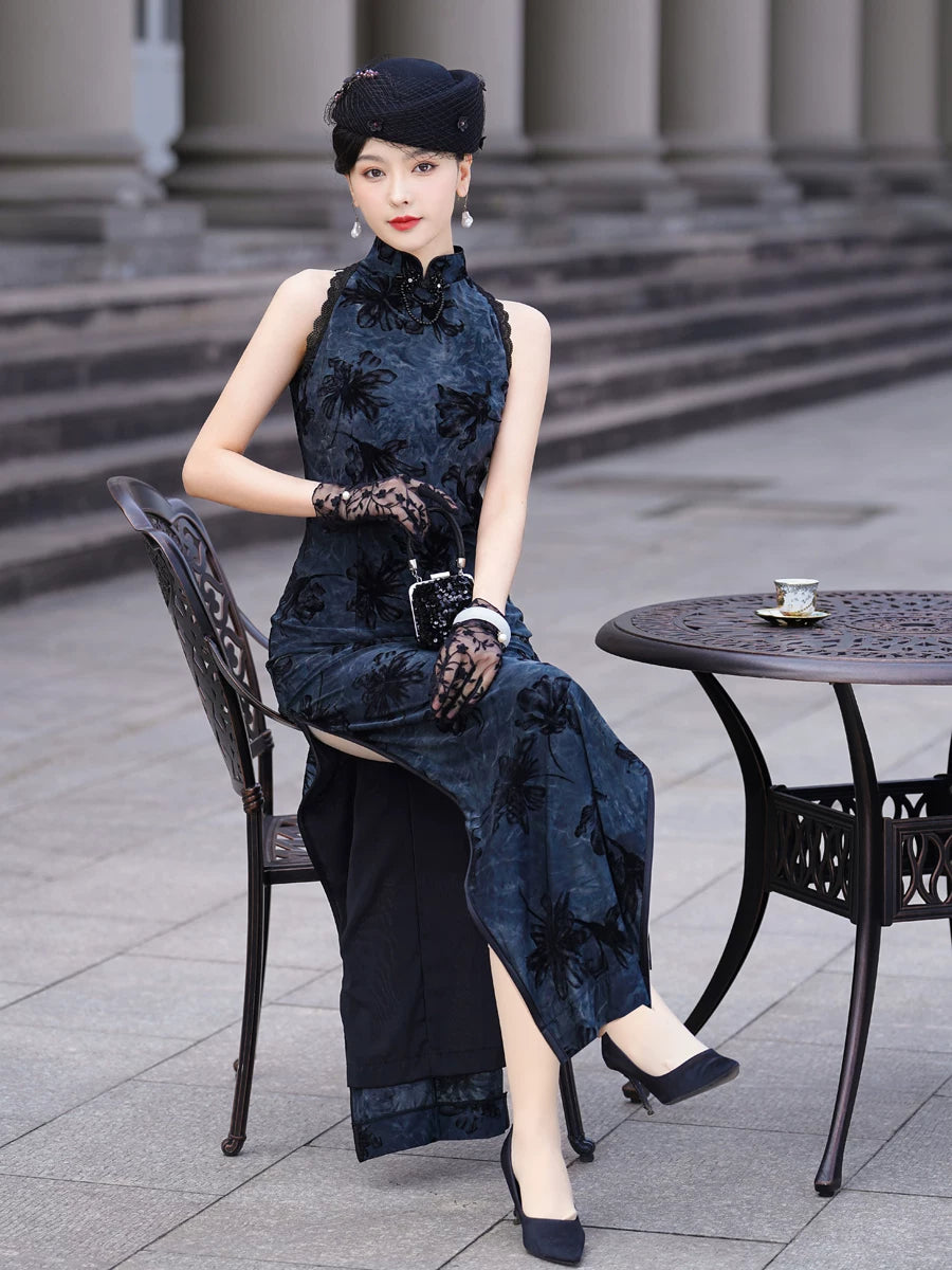 Blue sleeveless modern qipao gown