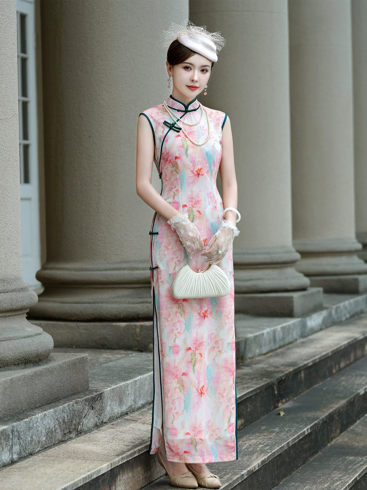 Pink sleeveless modern qipao gown