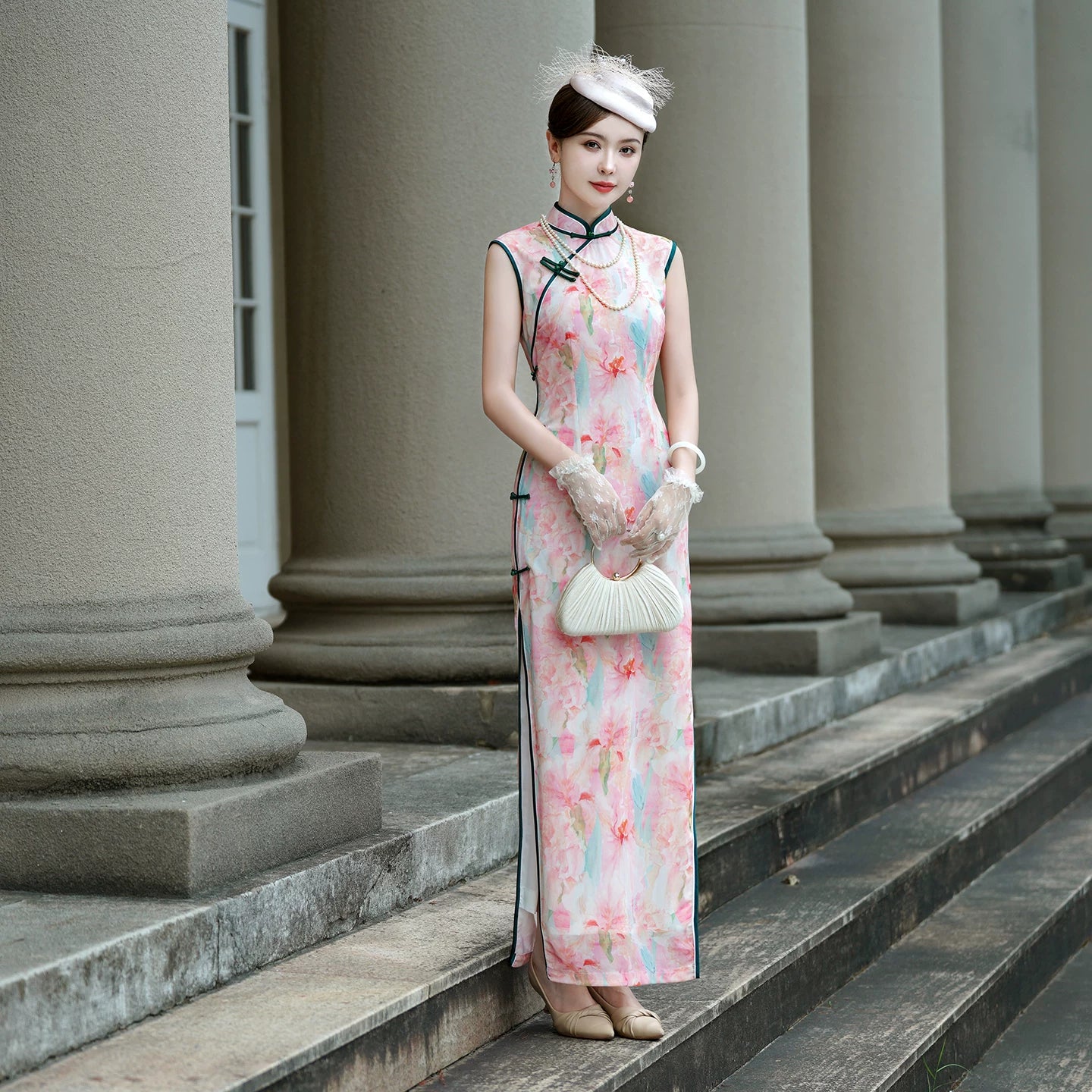 Pink sleeveless modern qipao gown