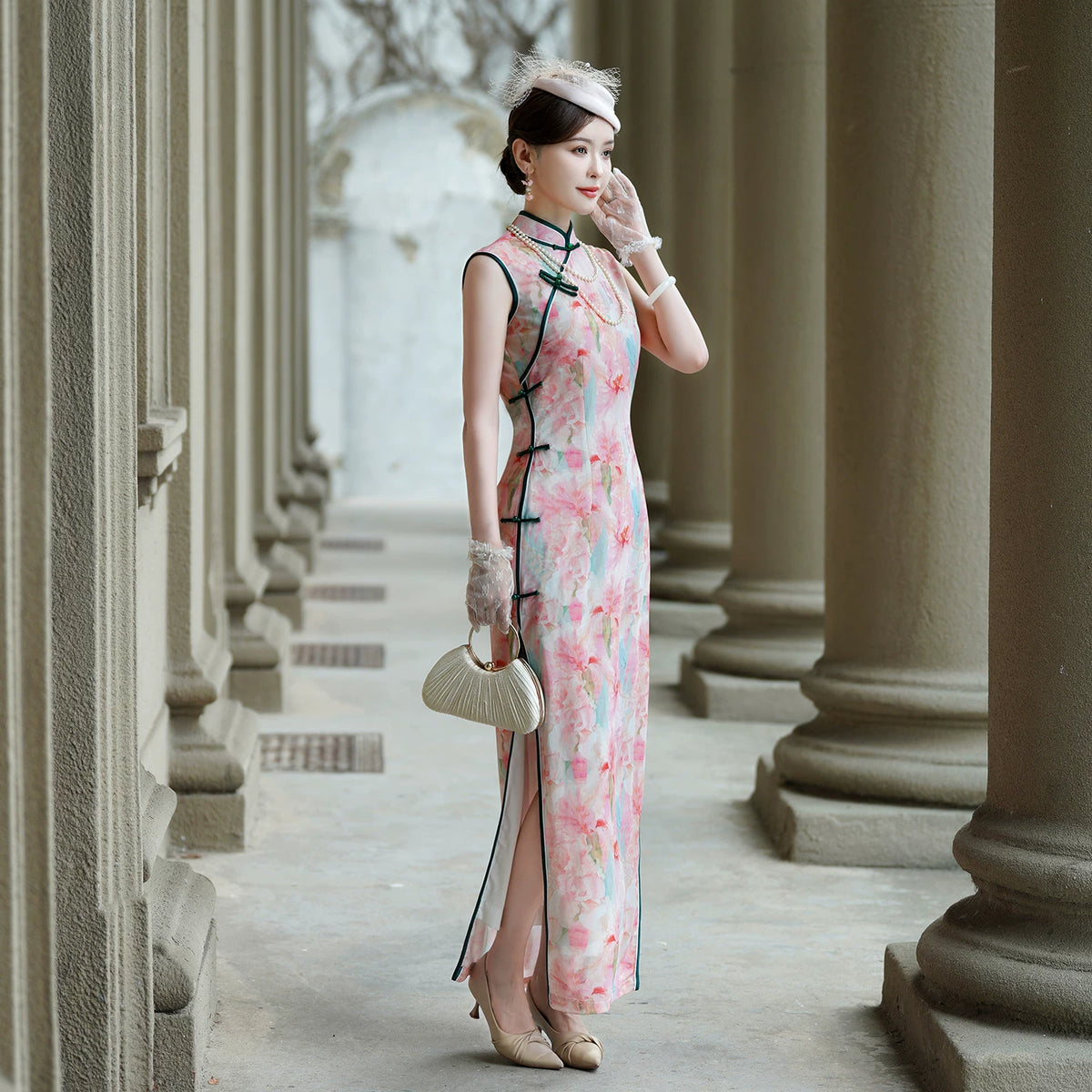 Pink sleeveless modern qipao gown