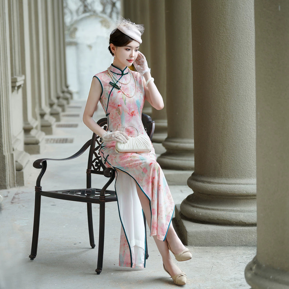 Pink sleeveless modern qipao gown
