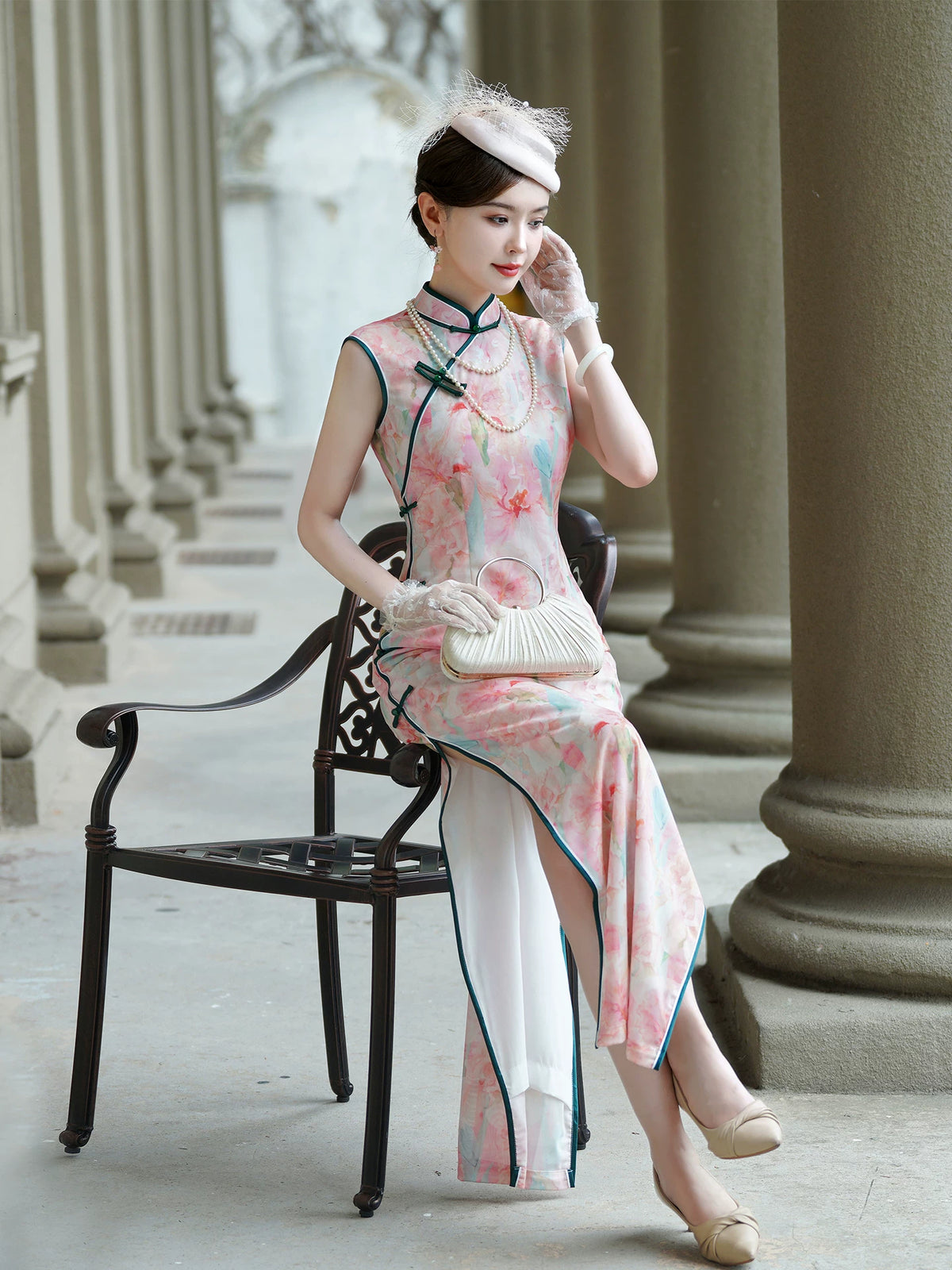 Pink sleeveless modern qipao gown