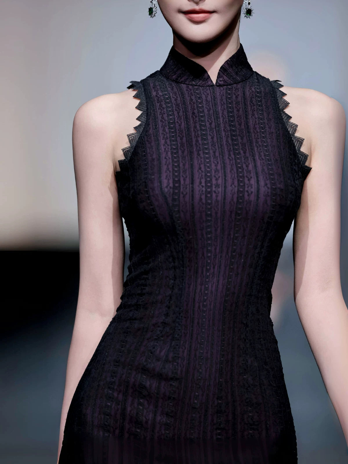 Brown sleeveless modern qipao