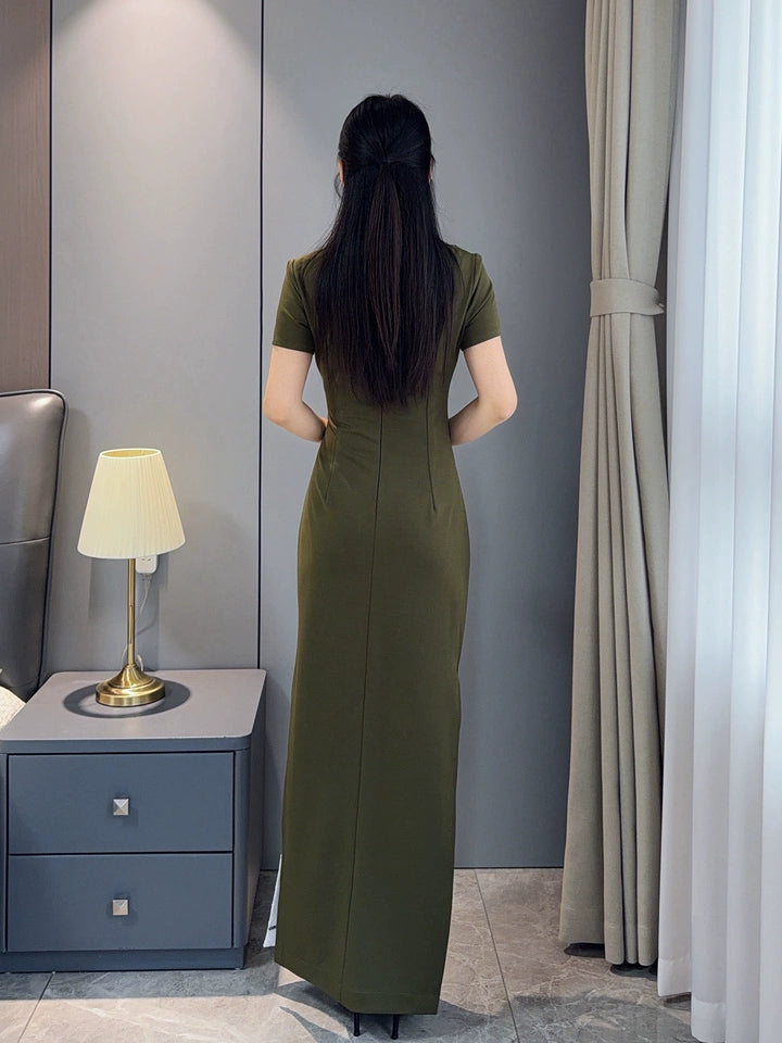 Green sleeveless modern qipao