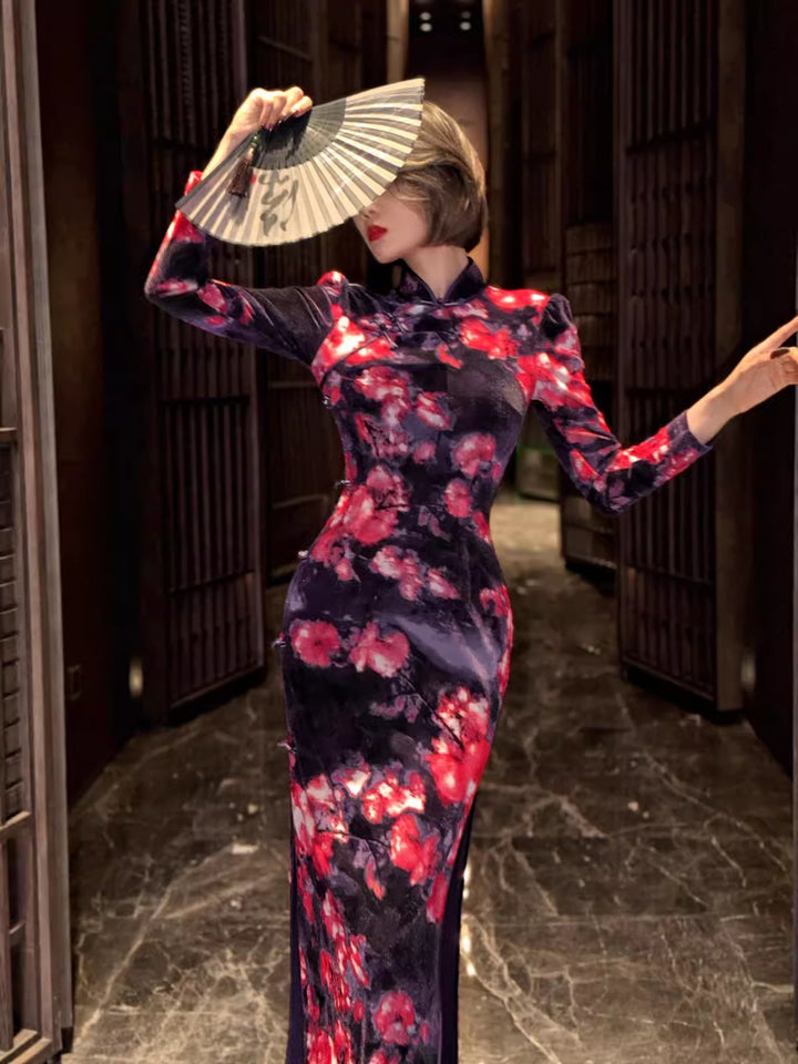 Chinese cheongsam dress. Modern Qipao. Traditional Qipao dress ...
