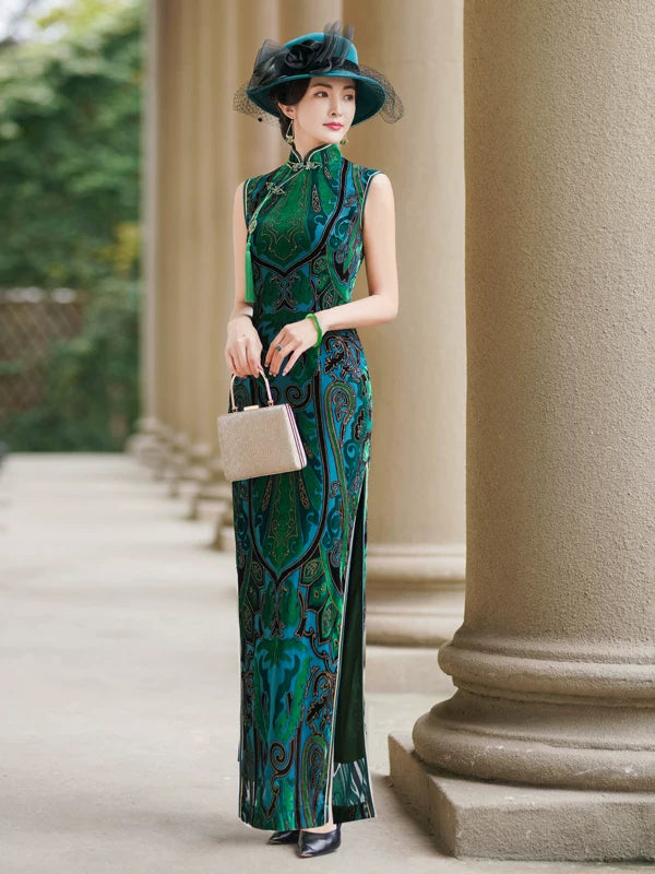Green sleeveless modern qipao gown