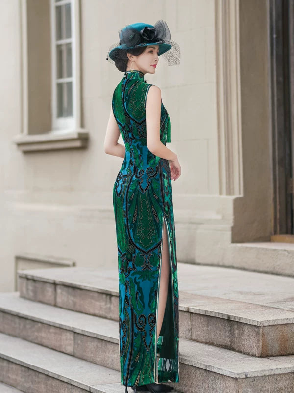 Green sleeveless modern qipao gown