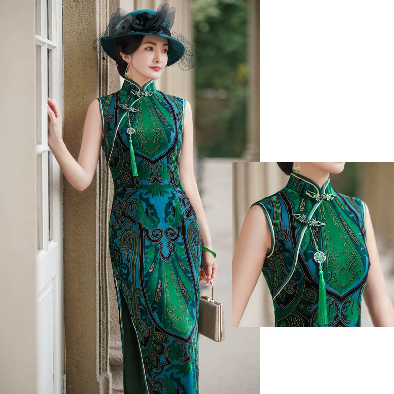 Green sleeveless modern qipao gown