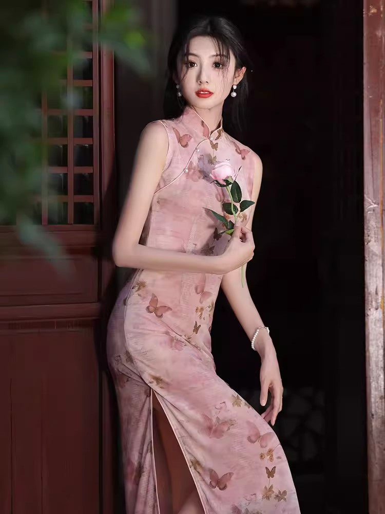 Chinese cheongsam dress. Modern Qipao. Traditional Qipao dress ...