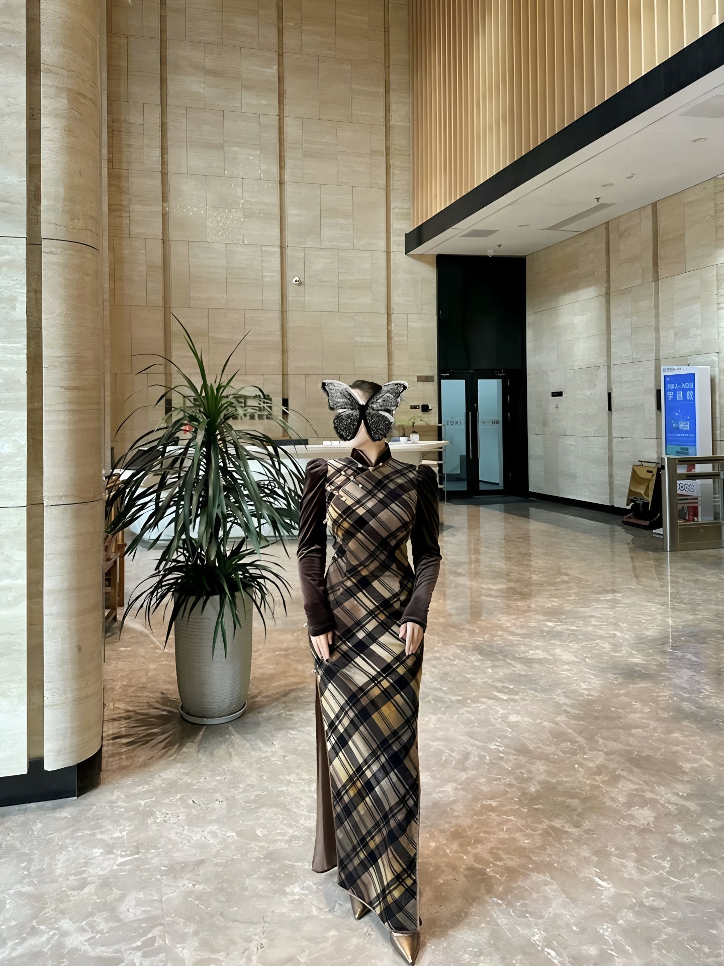 Retro plaid silk cheongsam