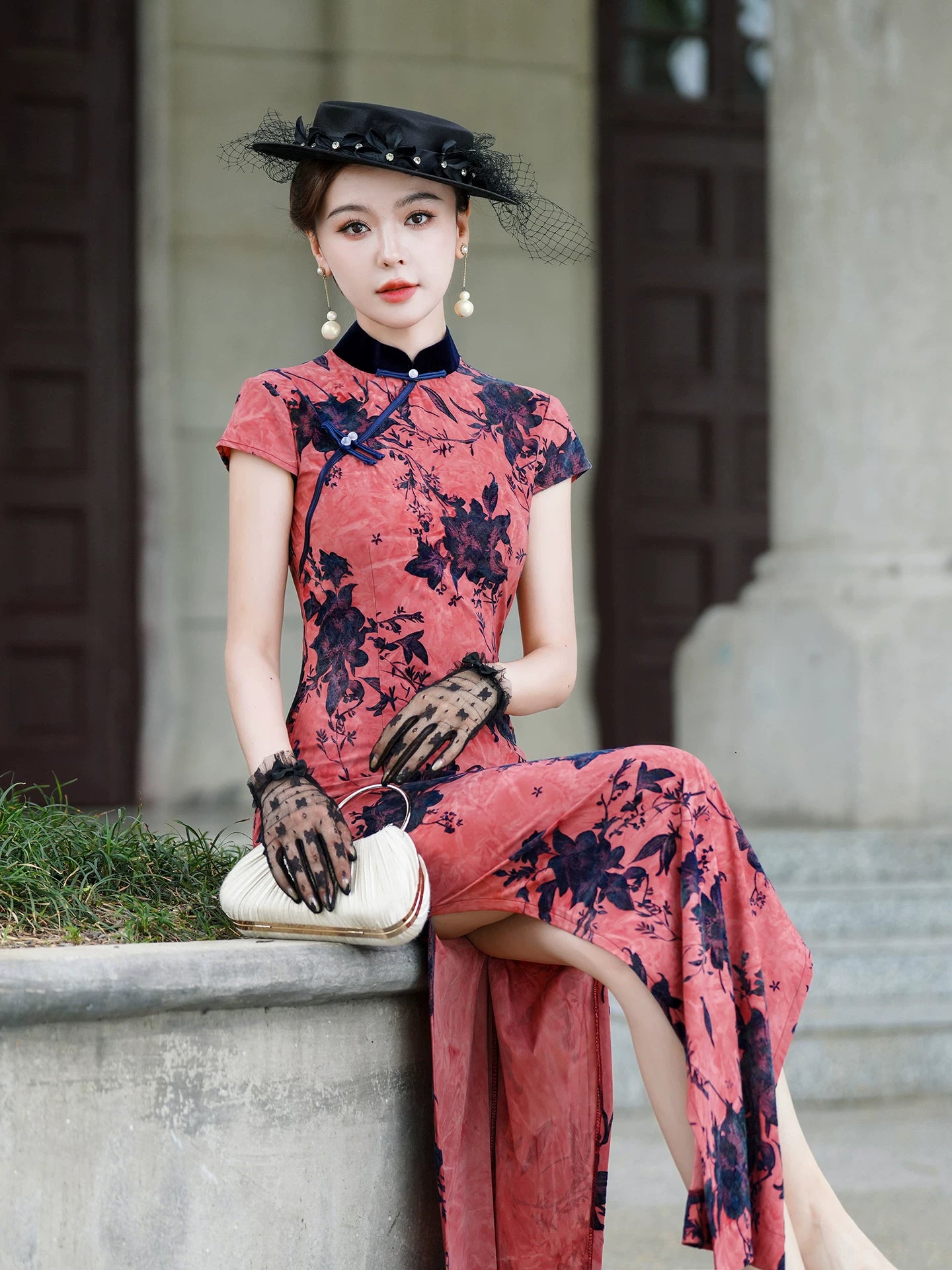 Red sleeveless modern qipao gown