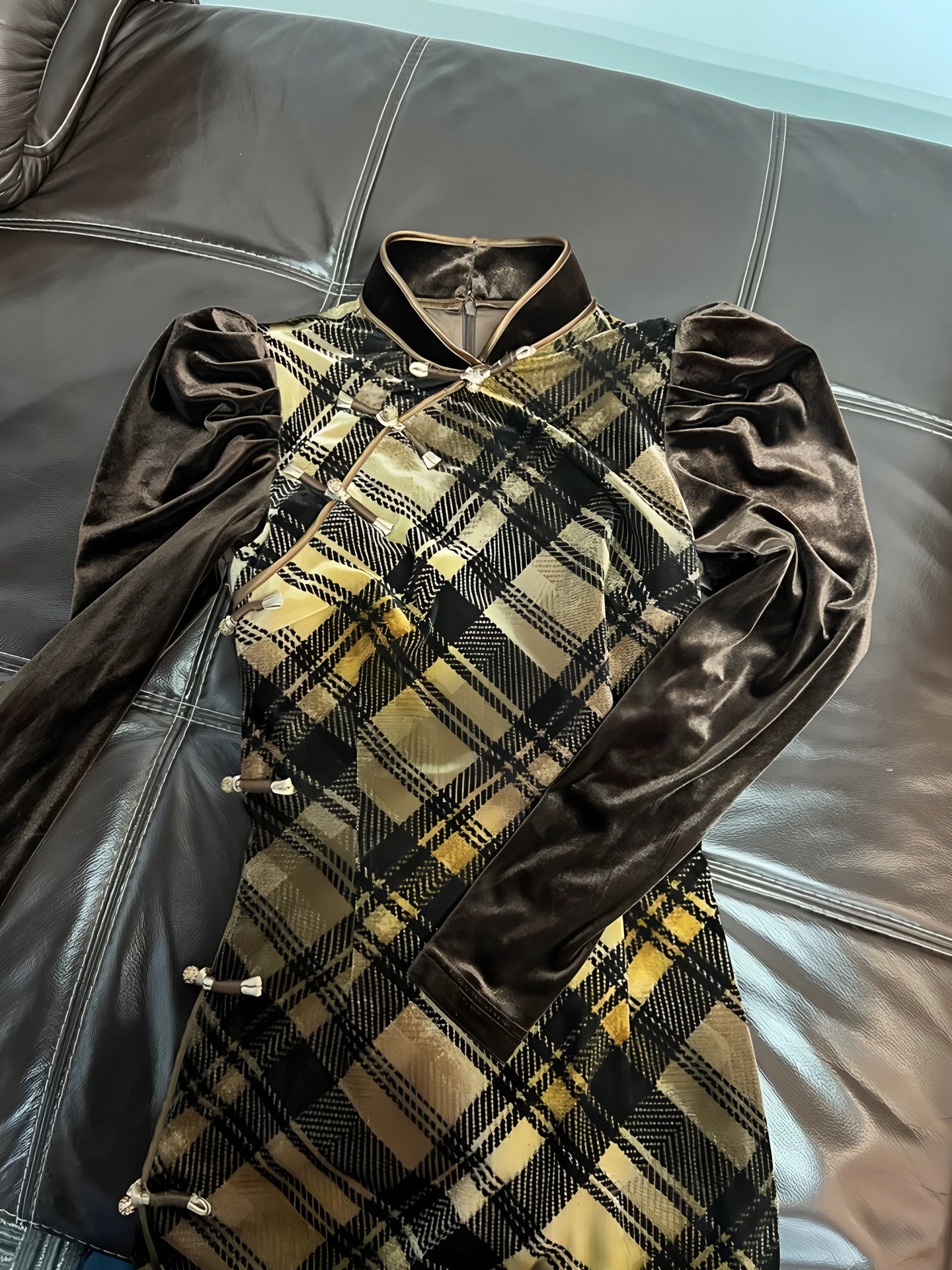 Retro plaid silk cheongsam