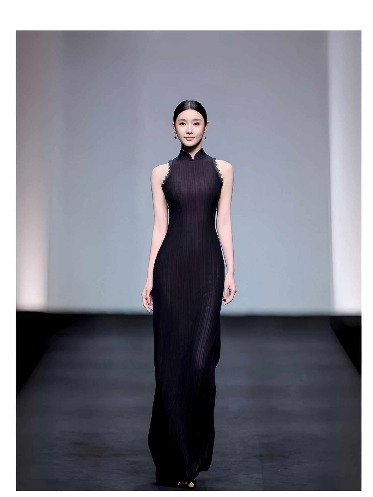 Brown sleeveless modern qipao