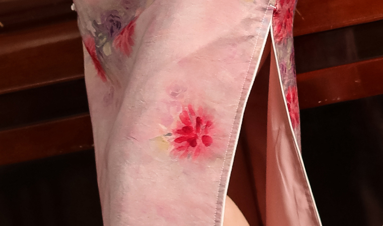 Pink summer cheongsam. Chinese dress. Bridesmaid dress. Polyester and cotton blend.