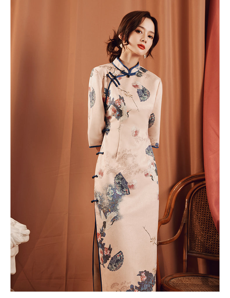 Long-sleeved pink cheongsam dress