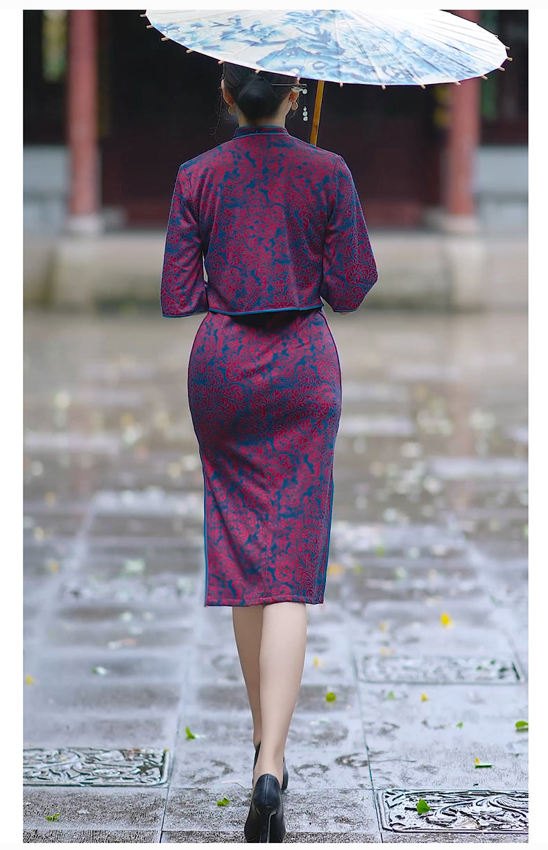 Traditional Chinese cheongsam dress with shawl. Purple velvet Qipao evening gown.